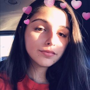 Meet your Posher, Lexi